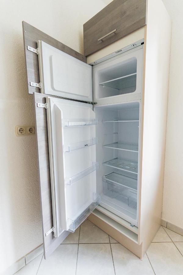 In Den Weinbergen Bei Mainz - Mit 2x Doppelzimmern, 1x Grosses Wohnzimmer, Bad & Kueche * Stadecken-Elsheim
